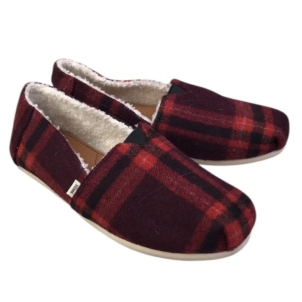 TOMS Slippers Size 7.5 Belmont Red Plaid w/ Faux Shearling Shoes flat